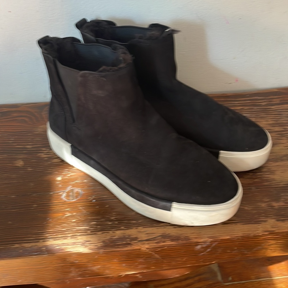 J/slides Shearling Sneaker Boots - Picture 2 of 6